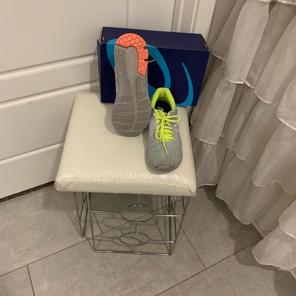 NWT Women's Asics Gel Pulse 11 LS - Picture 2 of 8